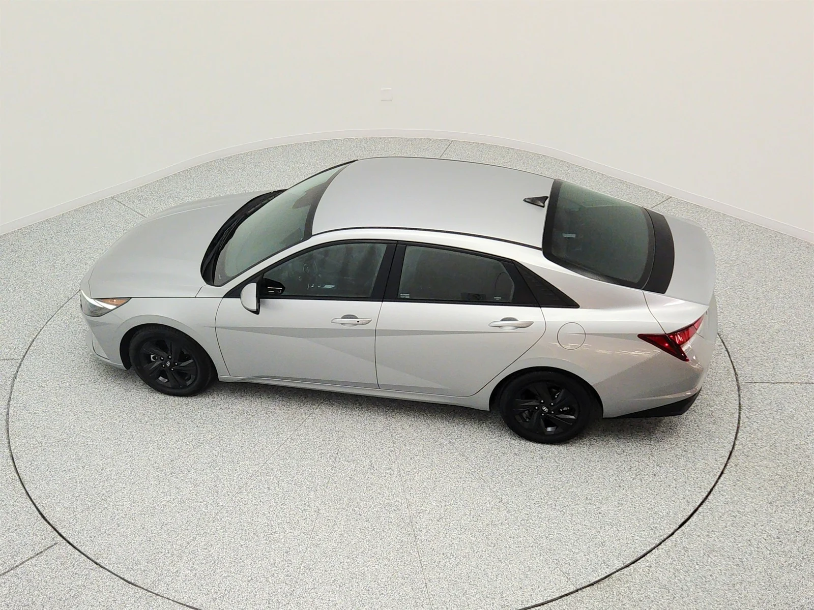 Used 2021 Shimmering Silver Pearl Hyundai SEL IVT image 29