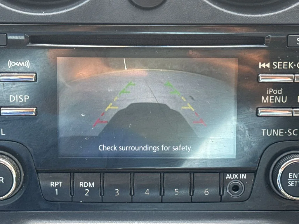 Used 2014 Platinum Graphite Nissan S image 26