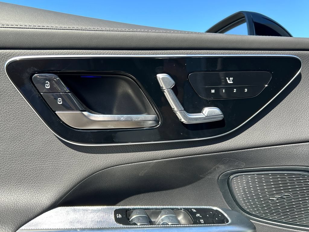New 2026 Cirrus Silver Metallic Mercedes-Benz GLC300 image 44