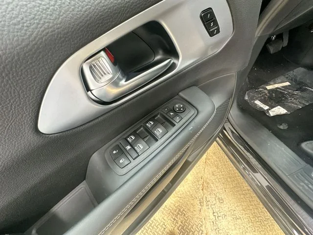 2026 Chrysler Pacifica Limited - Photo 16