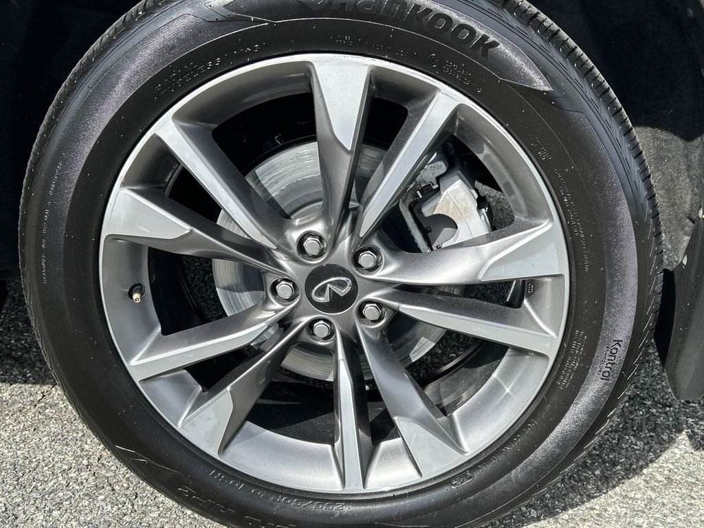 Certified Used 2023 Gray INFINITI LUXE image 11