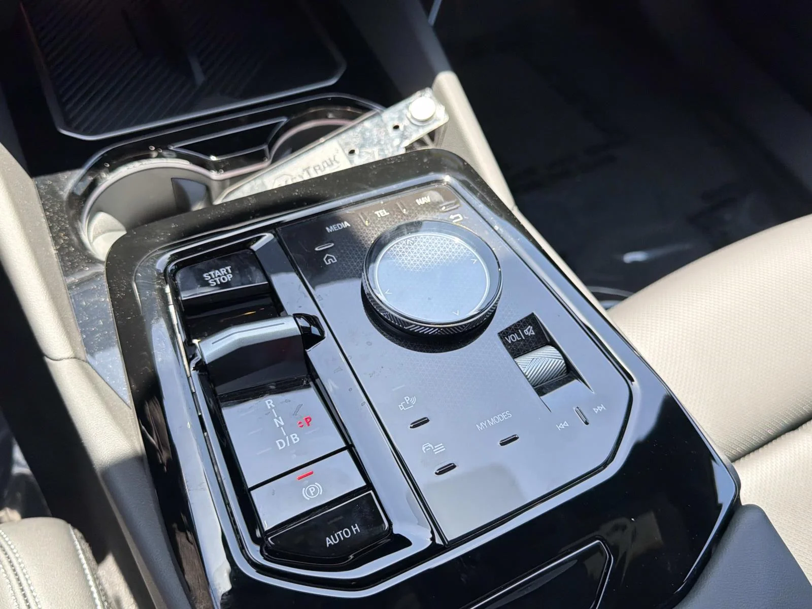 New 2027 Black Sapphire Metallic BMW eDrive40 image 25