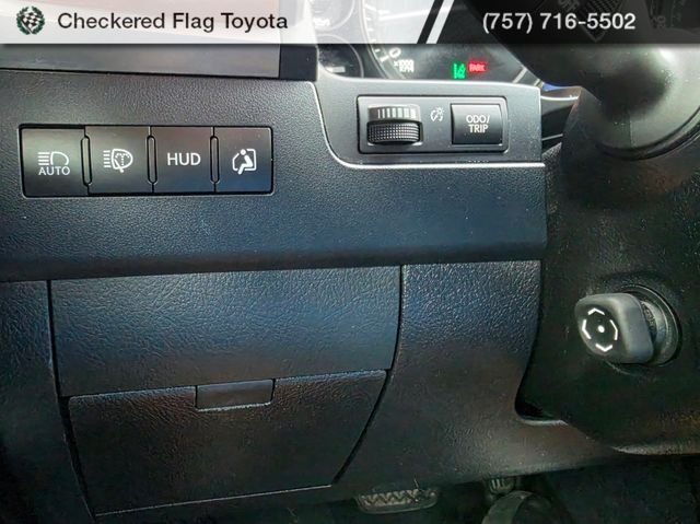 Used 2018 Nebula Gray Pearl Lexus 570 image 24