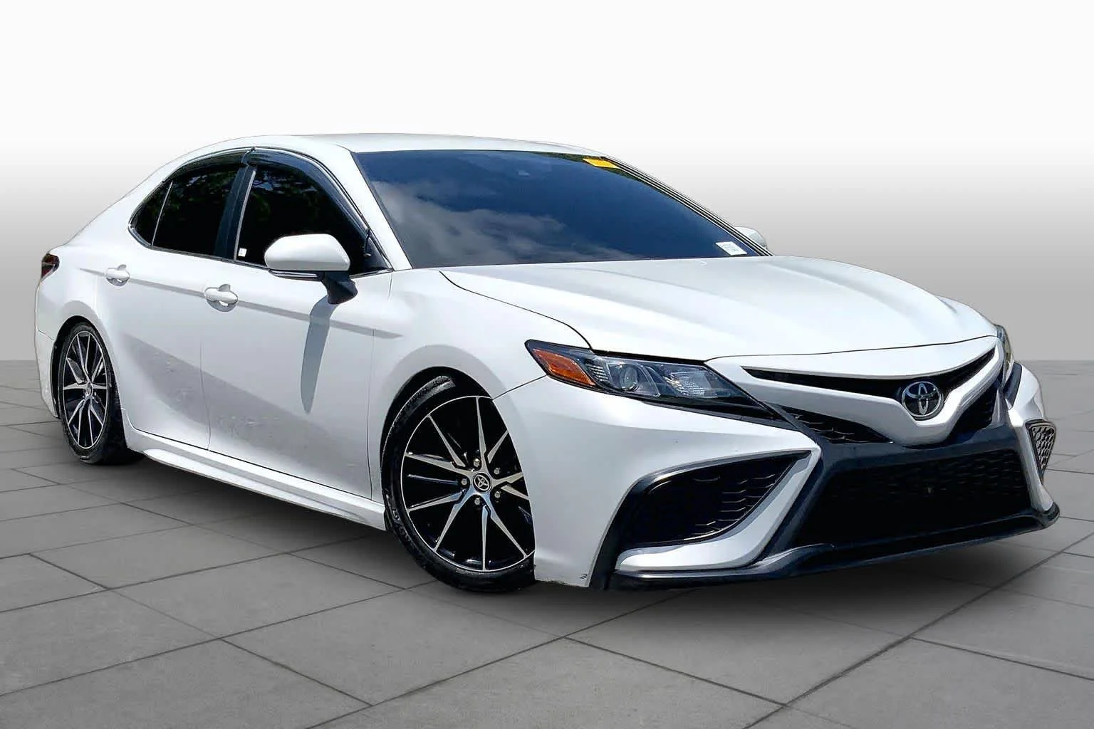 Used 2024 Ice Edge Toyota SE image 3