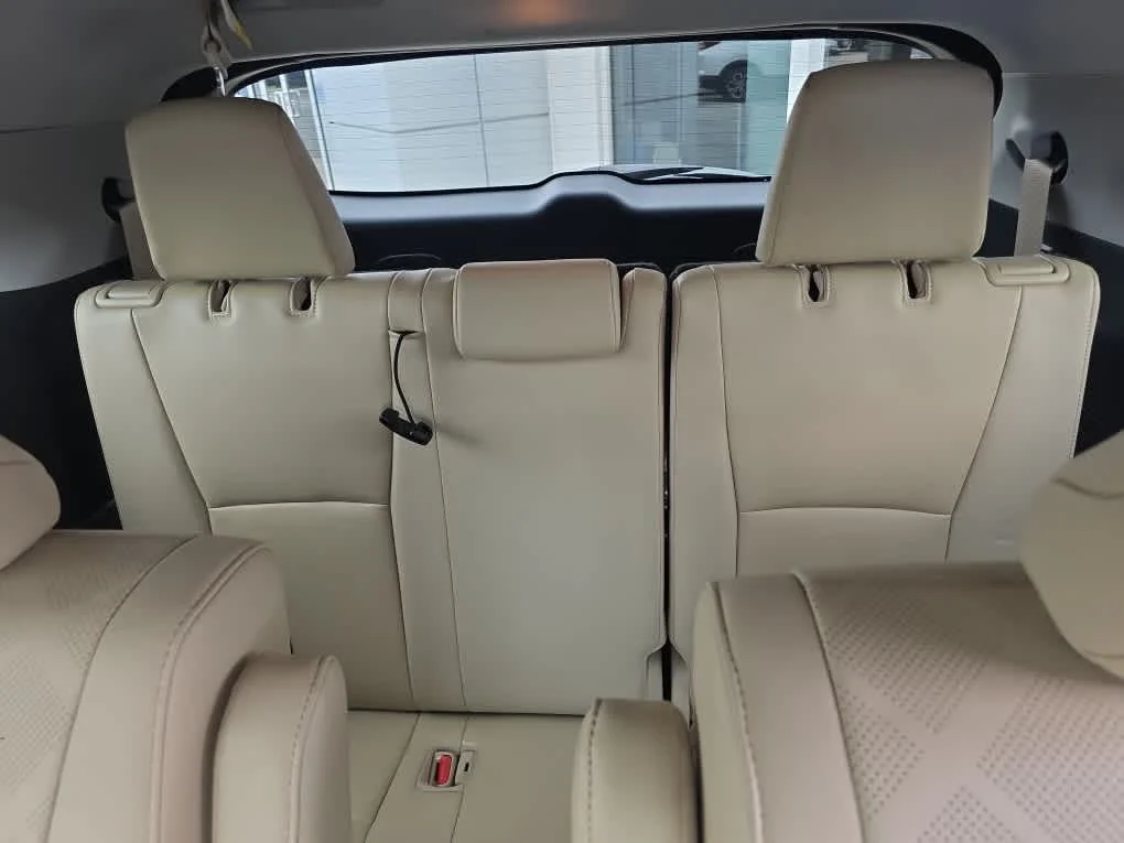 Used 2021 Moon Dust Toyota Platinum image 16