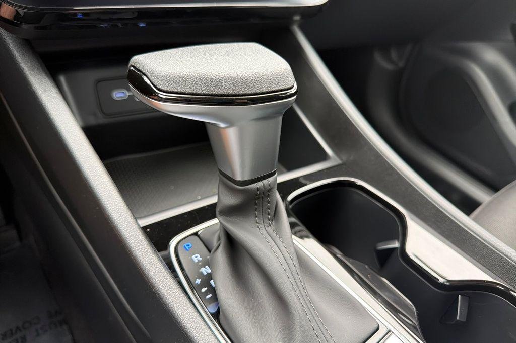 New 2026 Black Hyundai SEL AWD image 18