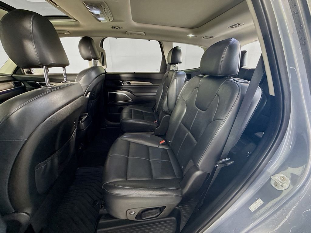 Used 2020 Everlasting Silver Kia SX image 26