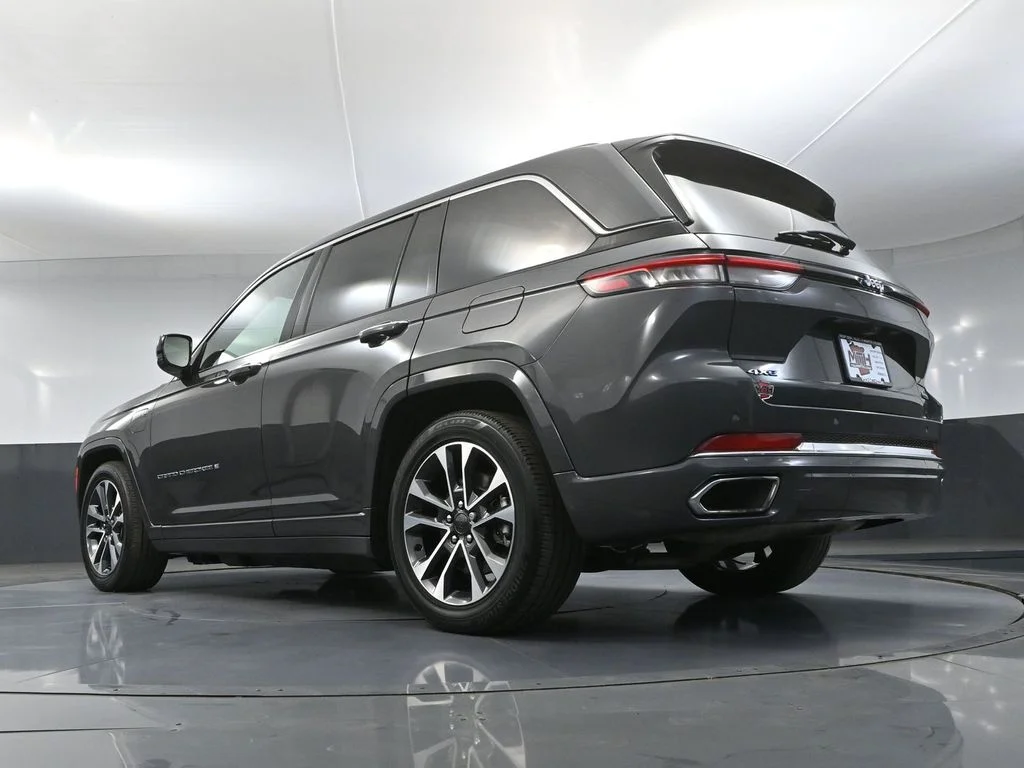 Used 2023 Gray Jeep Overland 4xe image 47