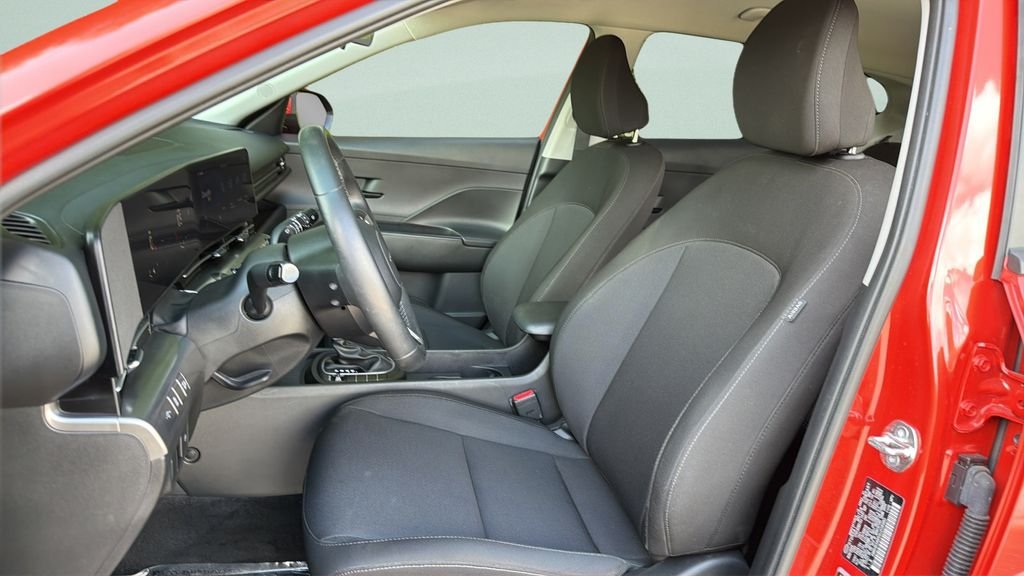 Used 2025 Orange Hyundai SEL image 30