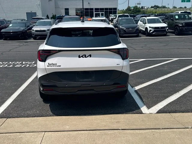 Used 2026 White Kia X-Line image 7