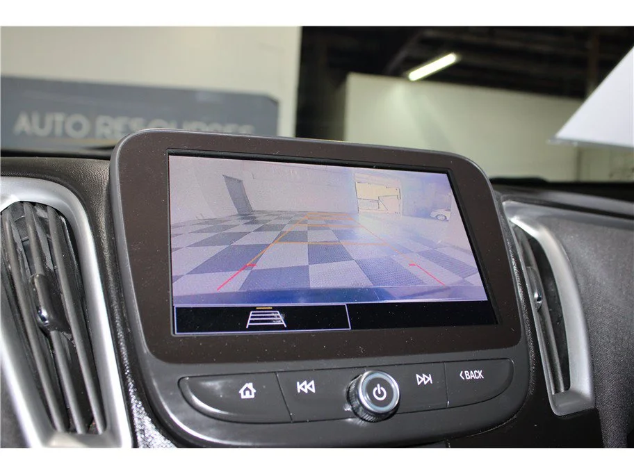 Used 2023 Mosaic Black Metallic Chevrolet LT image 33