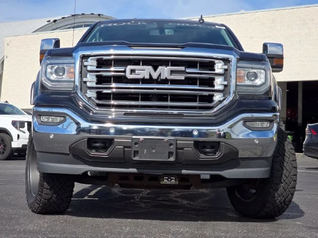 Used 2017 ONYX BLACK GMC SLT image 18