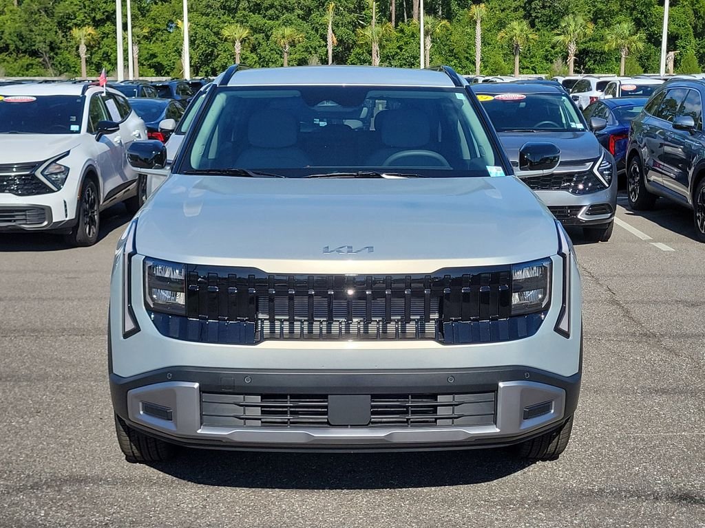 New 2027 Silver Kia EX image 2