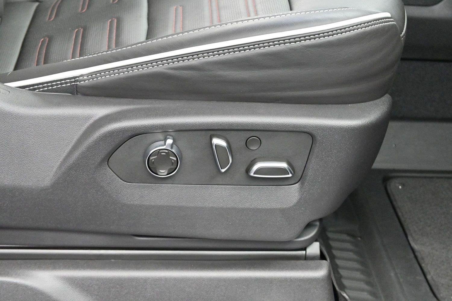 Used 2026 Titanium Rush Metallic GMC AT4X image 35