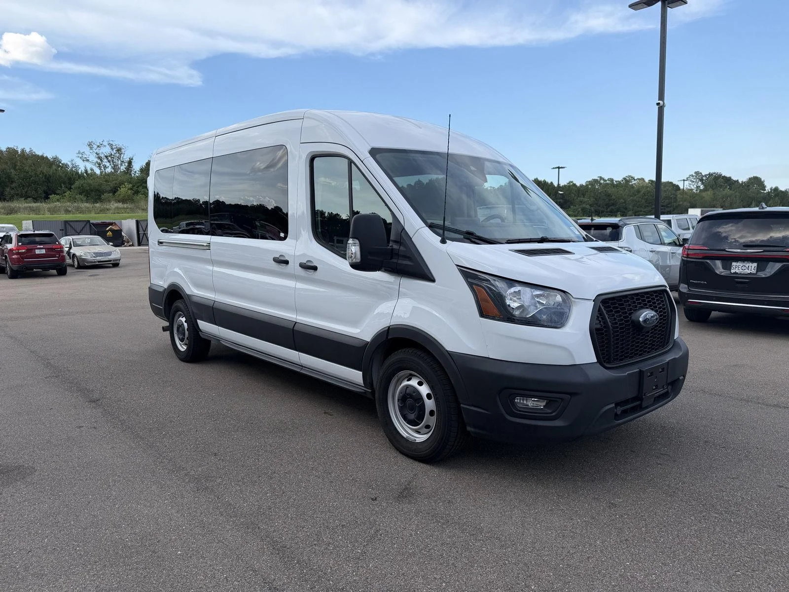 Used 2023 Oxford White Ford 350 XL image 3