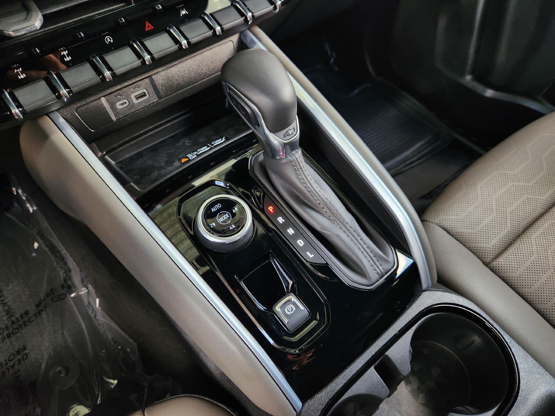 Used 2025 Summit White Chevrolet ZR2 image 21