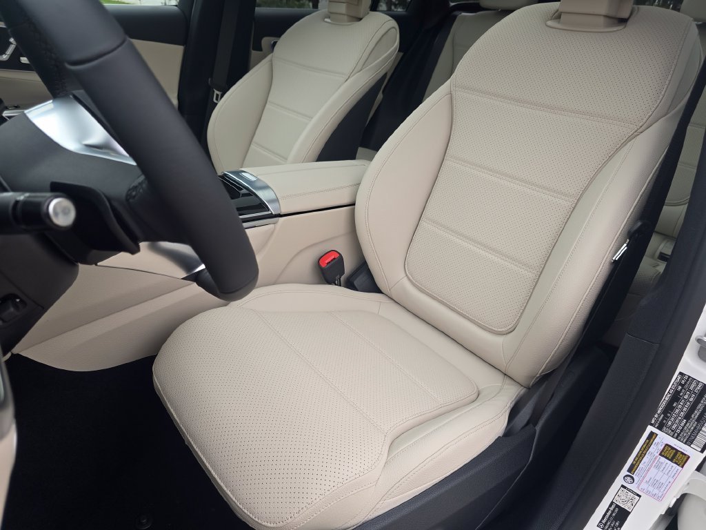 New 2027 Polar White Mercedes-Benz GLC 300 image 63