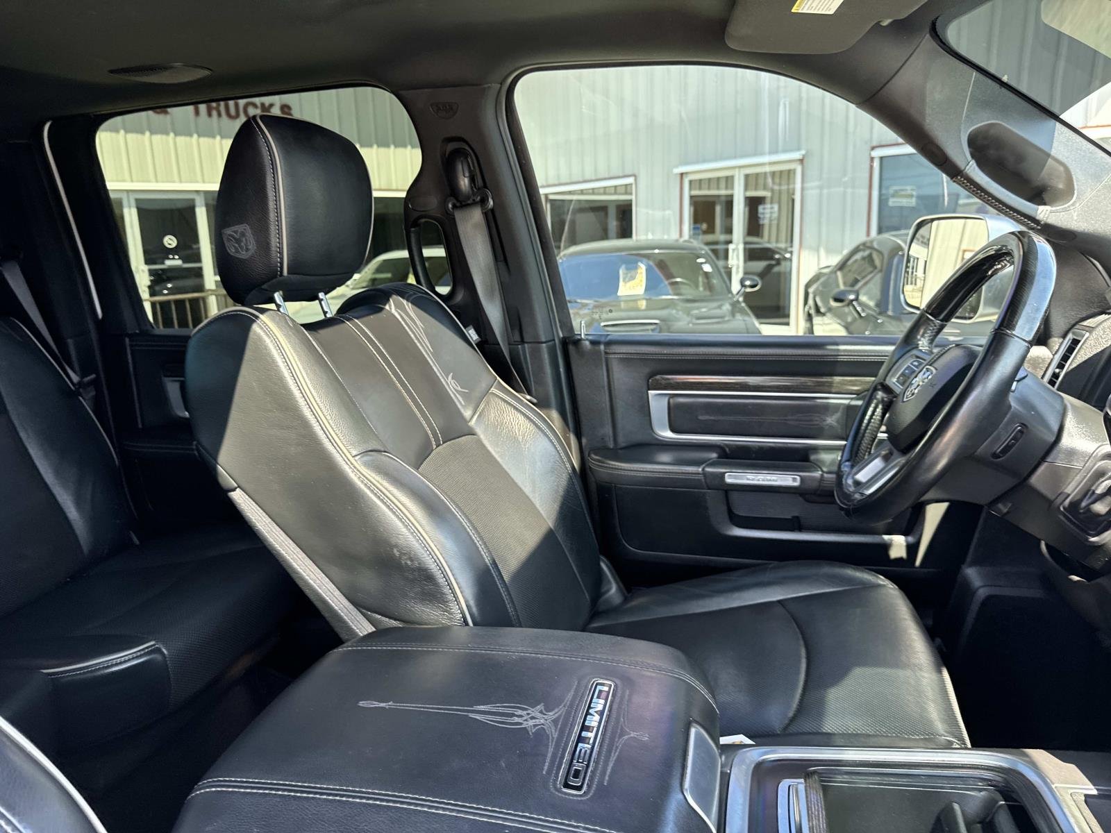 Used 2018 Bright White Clearcoat Ram Limited image 10
