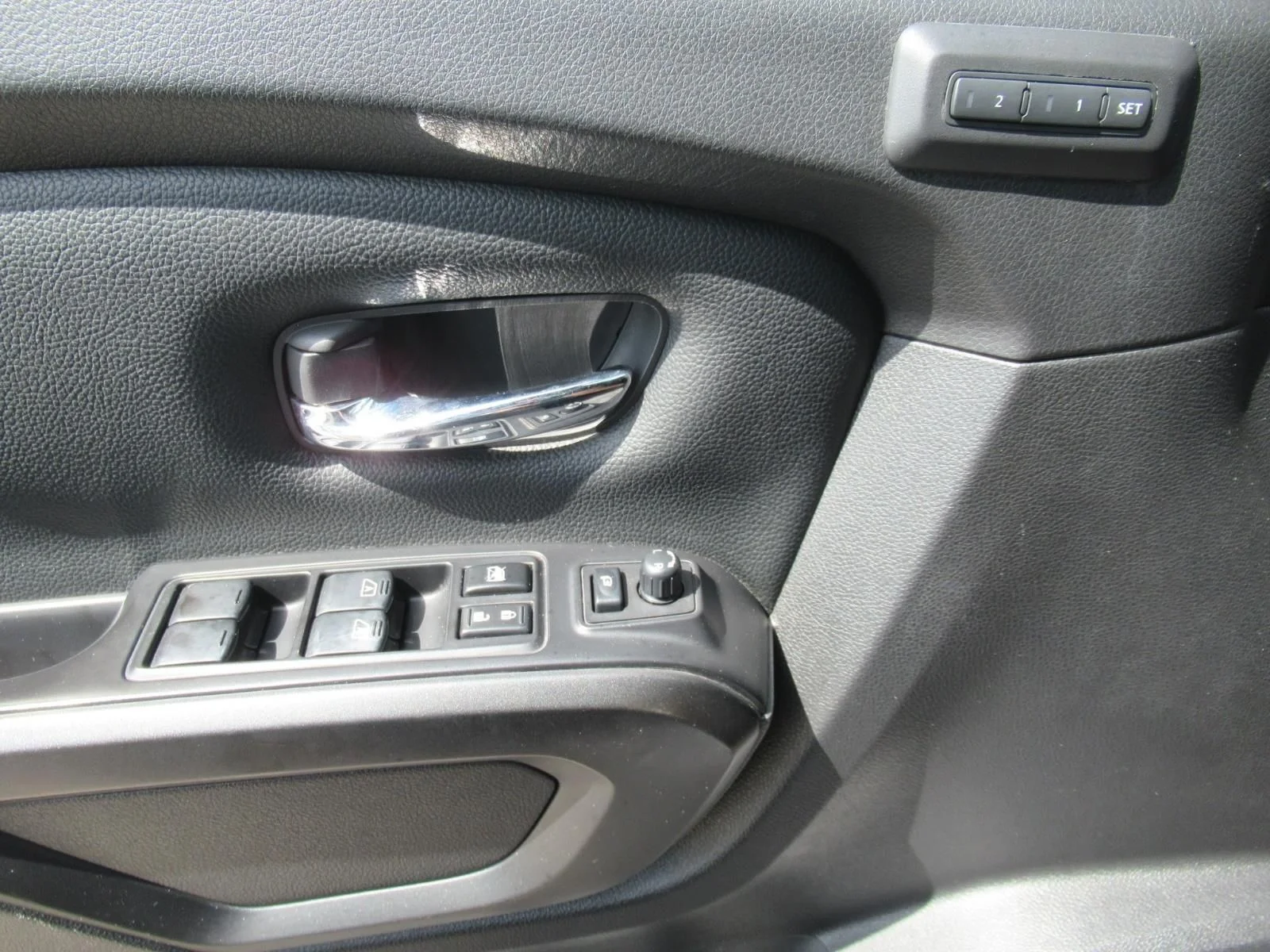 Used 2022 Gray Nissan PRO-4X image 22