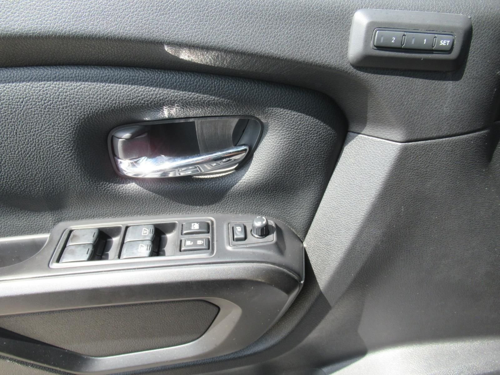 Used 2022 Gray Nissan PRO-4X image 22
