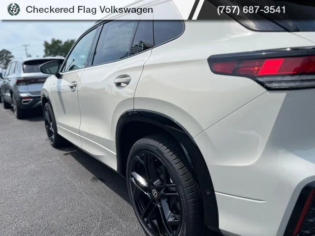 New 2026 Sandstone Volkswagen 2.0T SE R-Line Black image 8