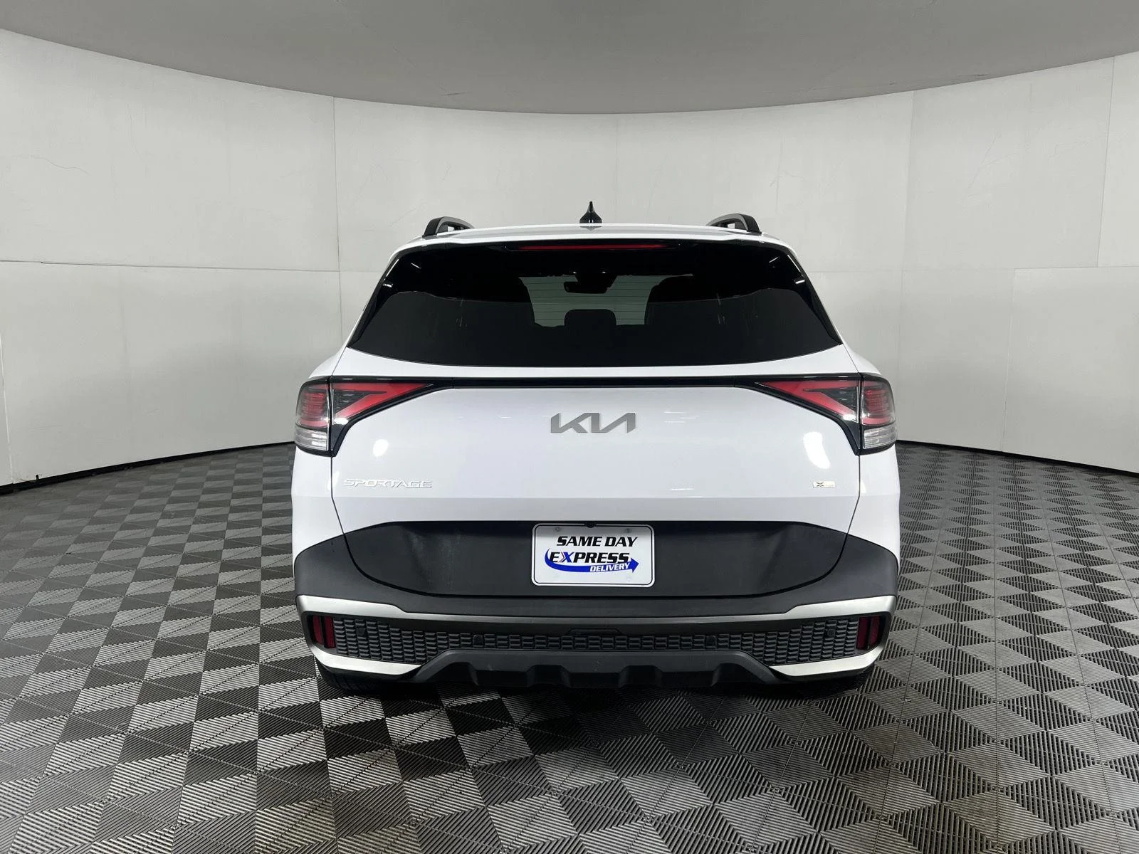 Used 2023 Glacial White Pearl Kia X-Line image 37