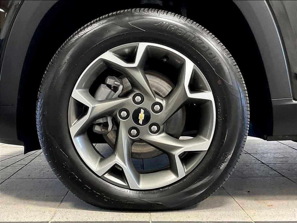 Used 2025 Black Chevrolet LT image 7