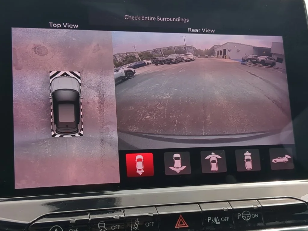 Used 2022 Gray Jeep Latitude Lux image 23
