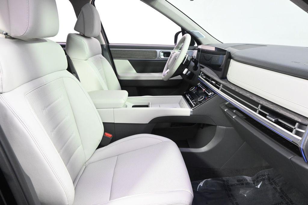 New 2026 Phantom Black Hyundai Limited AWD image 16