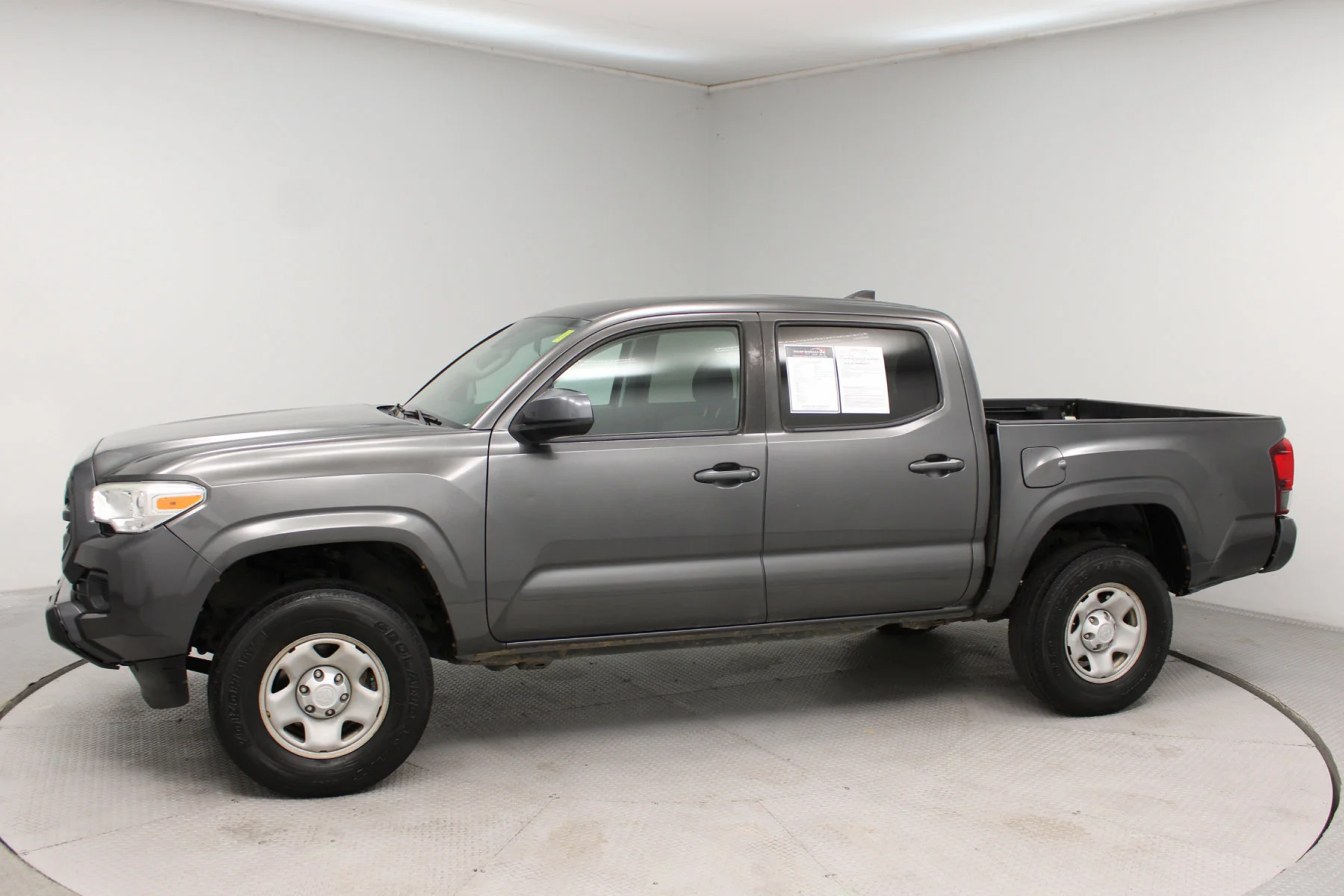 Used 2019 Magnetic Gray Metallic Toyota SR image 29