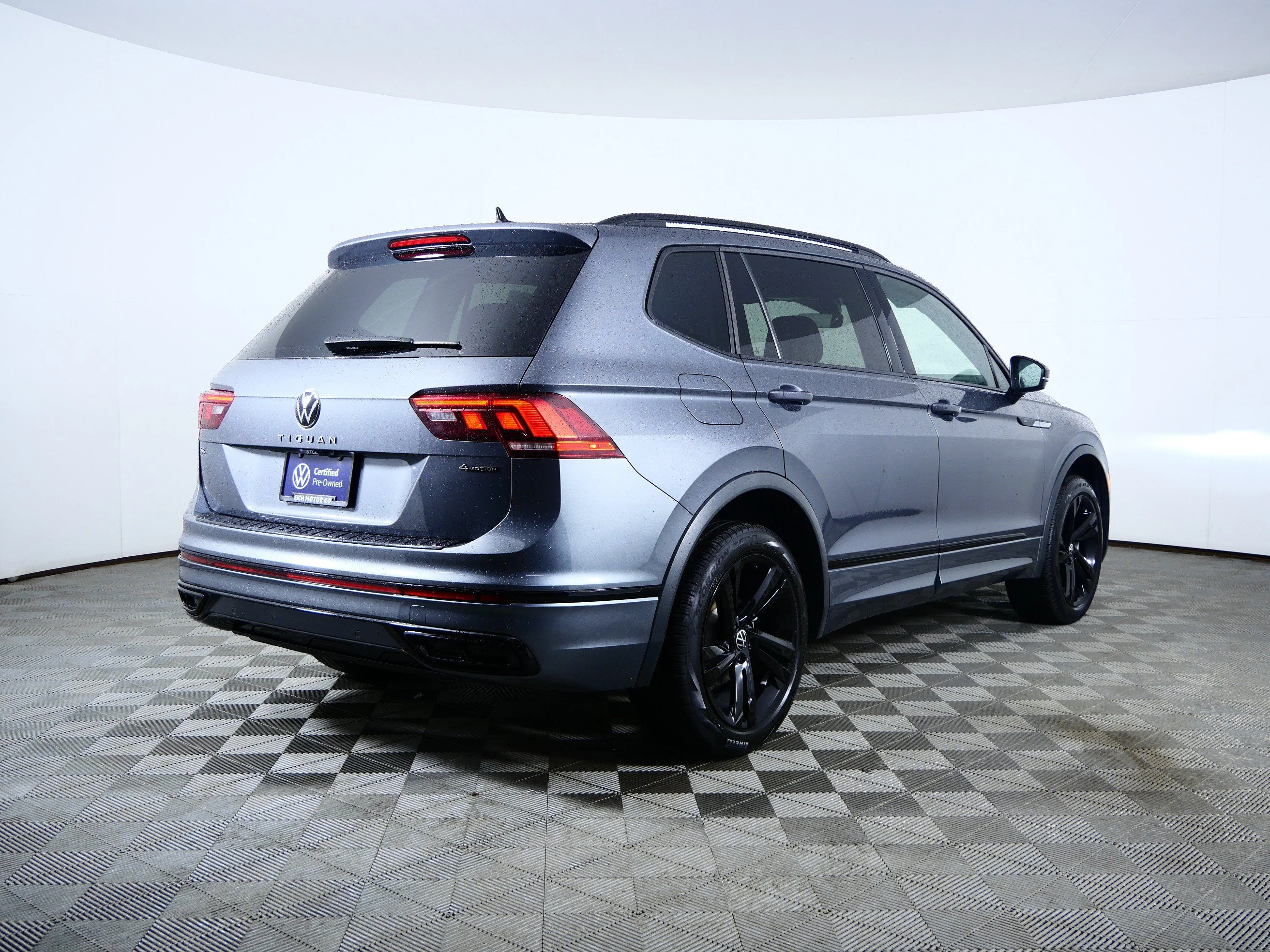 Certified Used 2024 Gray Volkswagen SE R-Line Black image 7