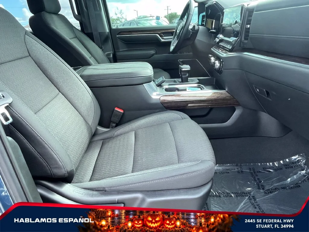 Used 2026 Downpour Metallic GMC Elevation image 19