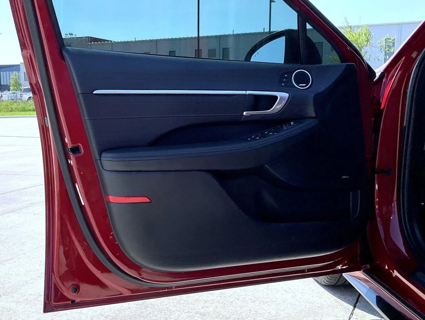 Used 2023 Red Hyundai Limited image 9