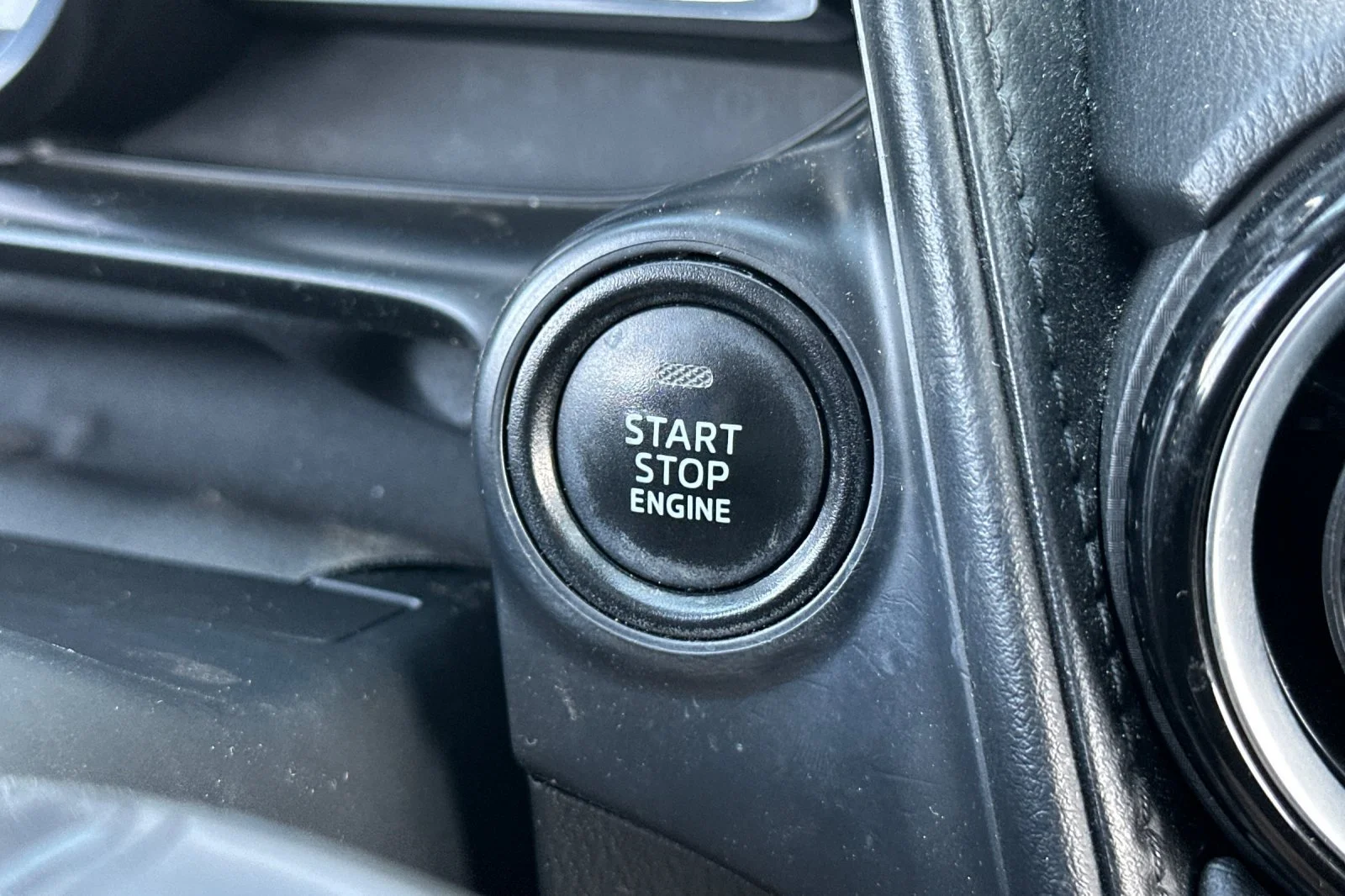 Used 2017 Silver Mazda Grand Touring image 22