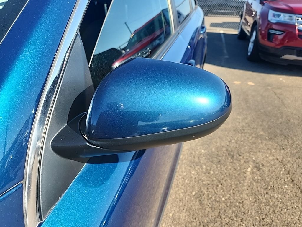 Used 2019 Blue Kia LX image 7