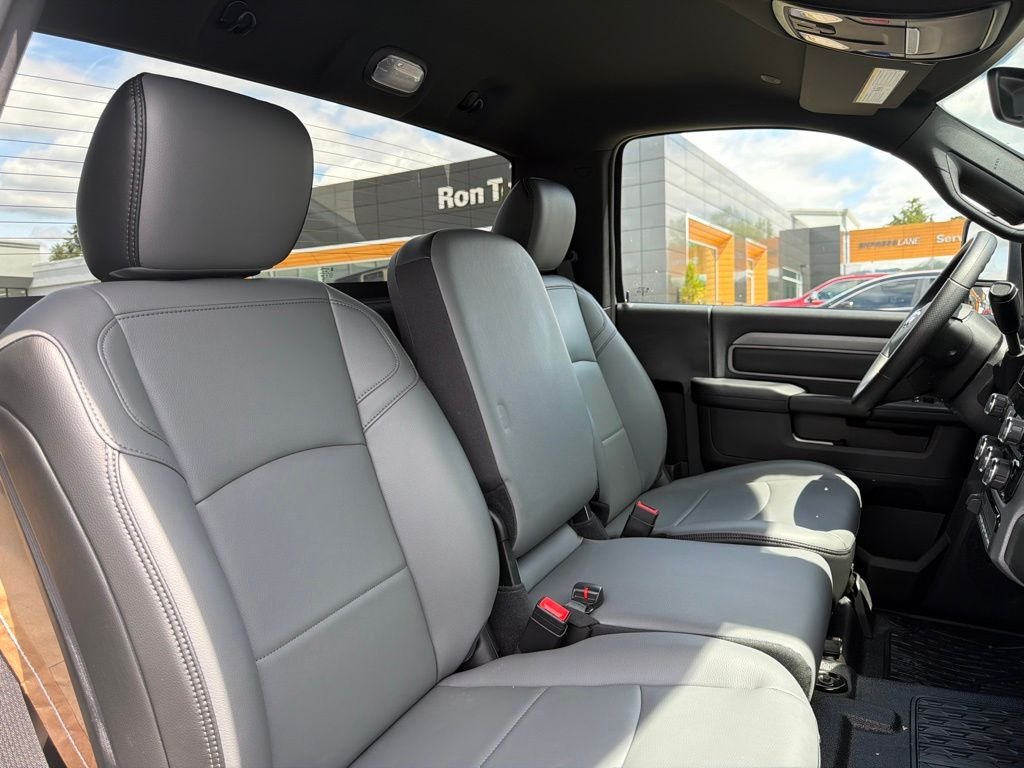New 2026 Bright White Clearcoat RAM Tradesman image 30