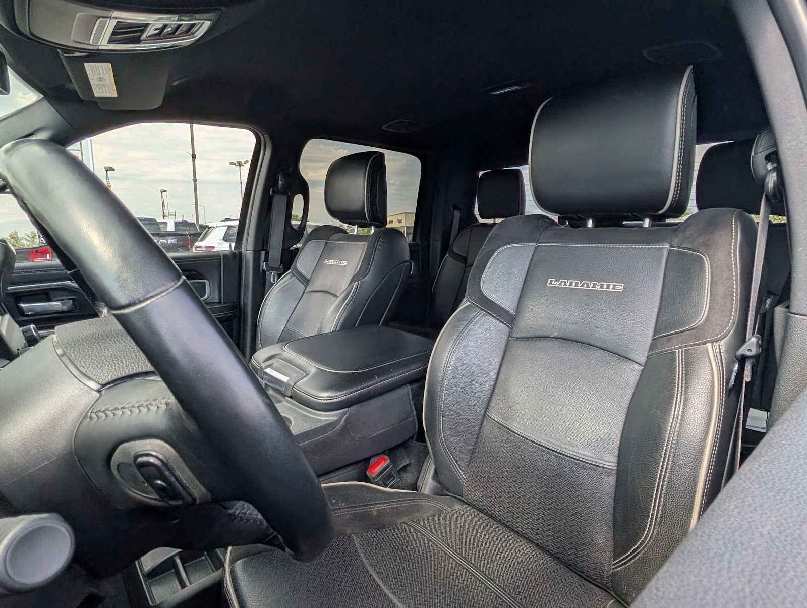 Used 2022 Granite Crystal Metallic Clearcoat Ram Laramie image 10