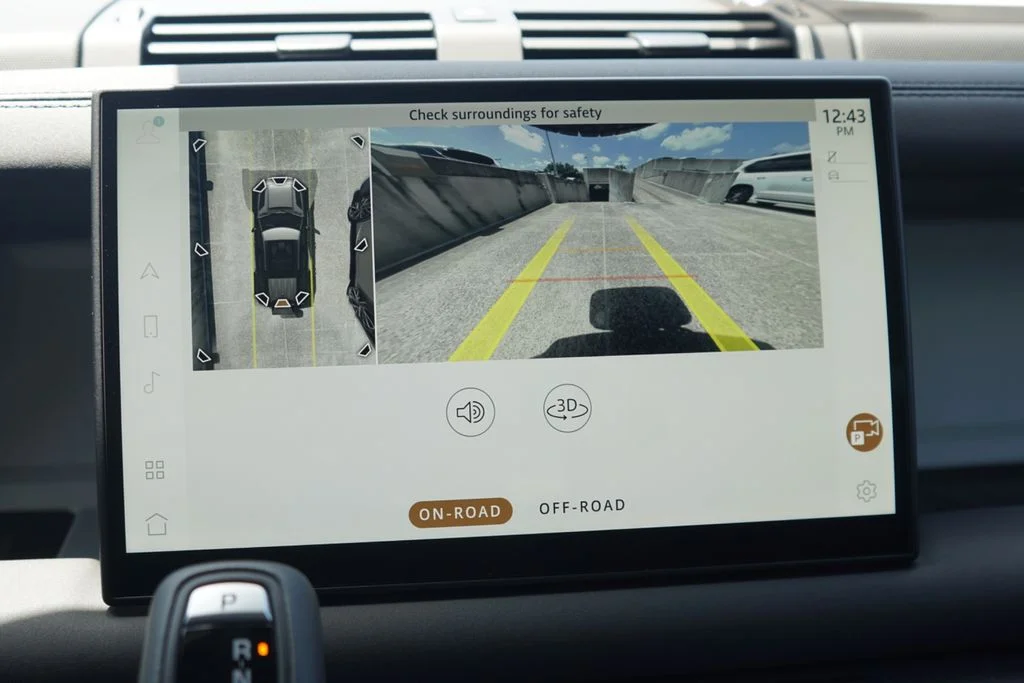 2025 Land Rover Defender S - Photo 16