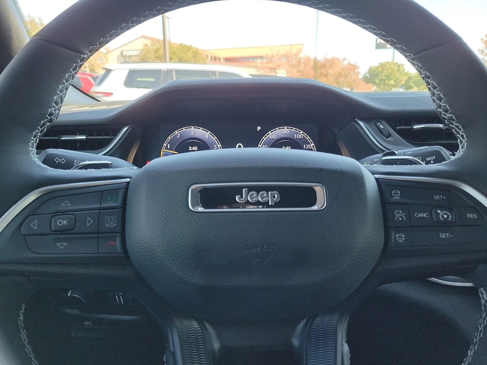 New 2025 PW7 Bright Whit Jeep L ALTITUDE 4X4 image 17