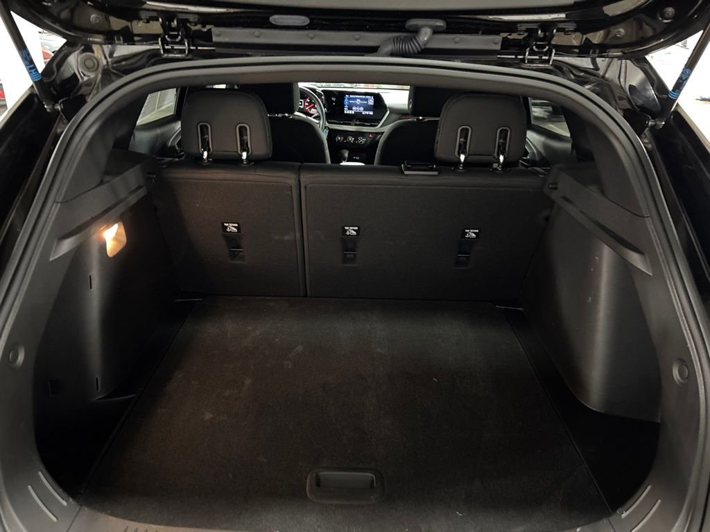 Used 2025 Black Chevrolet 1RS image 28