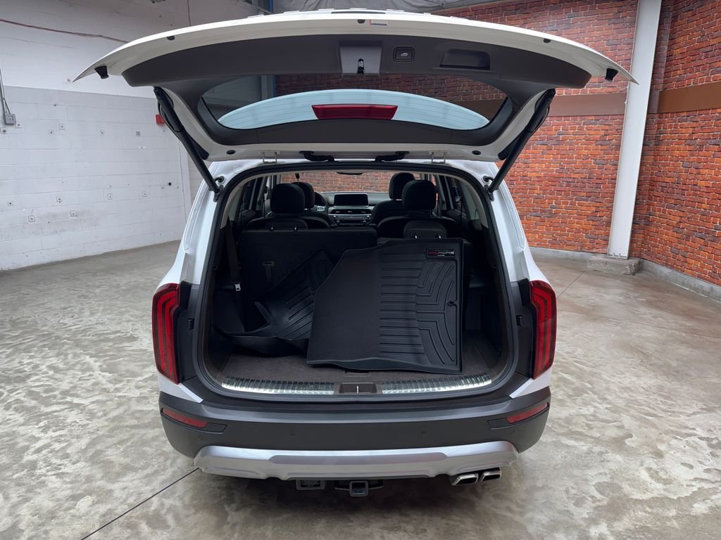 Used 2021 White Kia SX image 26