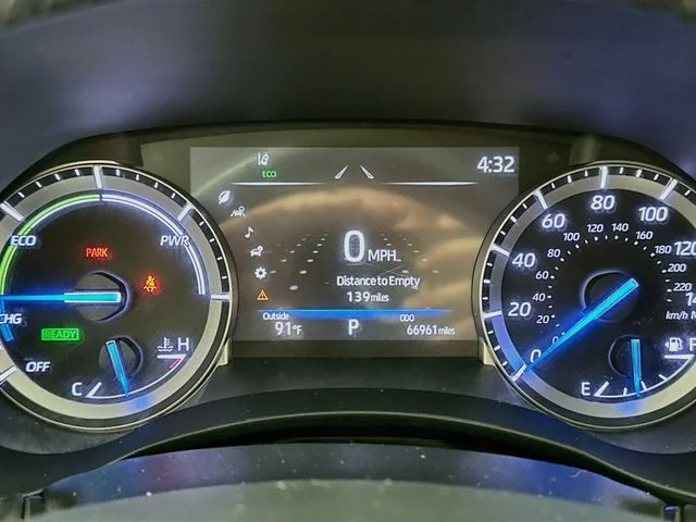 Certified Used 2022 Gray Toyota XLE image 17