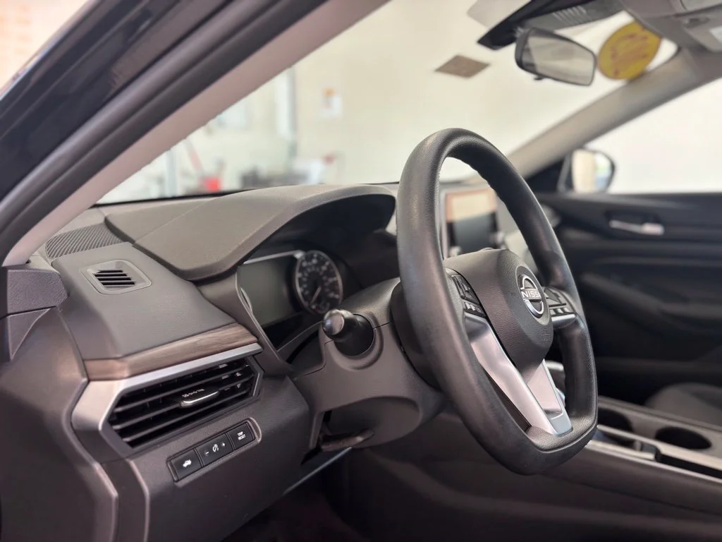 2025 Nissan Altima SV - Photo 10