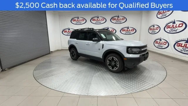 New 2026 Space White Metallic Ford Outer Banks image 2