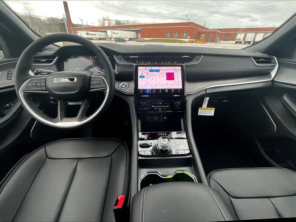 New 2024 Midnight Sky Exterior Paint Jeep 4xe image 12