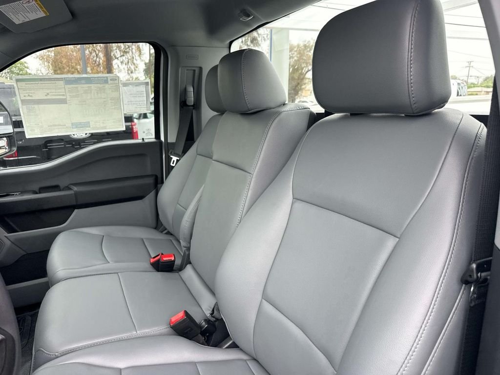 New 2026 Oxford White Ford F-250® XL image 17