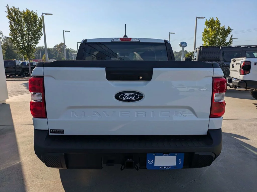 New 2026 Oxford White Ford XL image 5