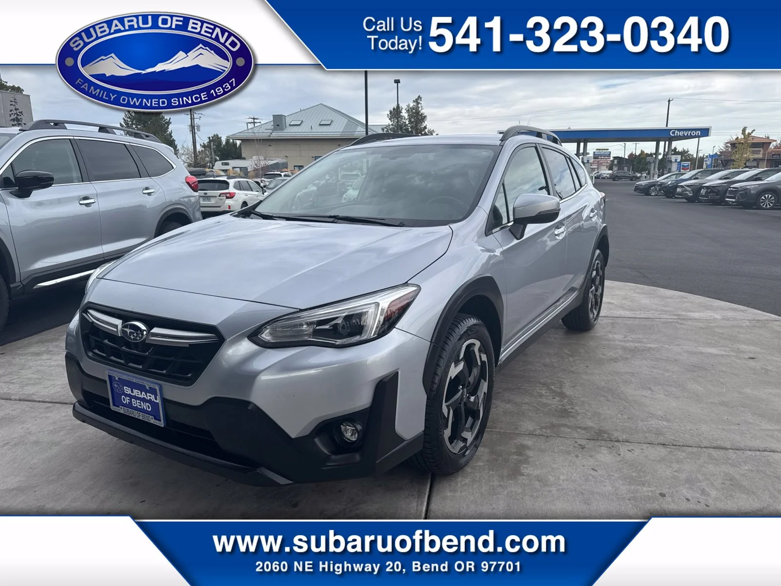 Used 2023 Ice Silver Metallic Subaru Limited image 1