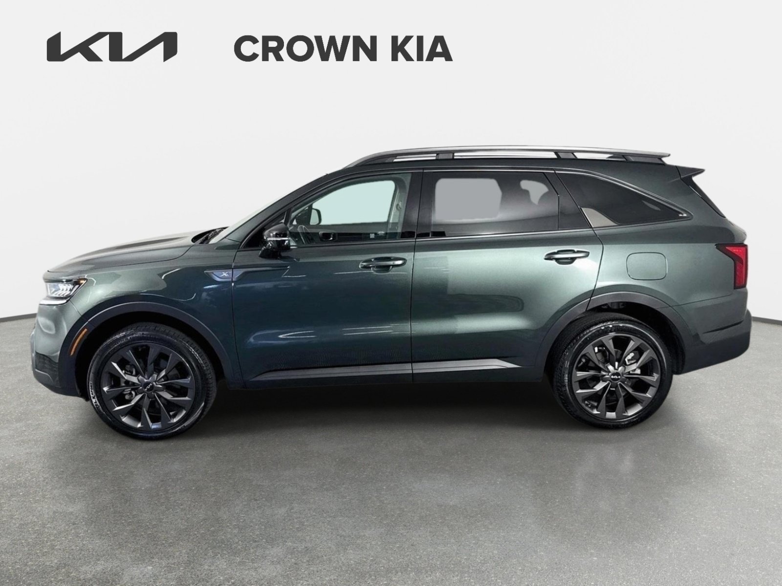Used 2023 Aruba Green Kia X-Line EX image 8