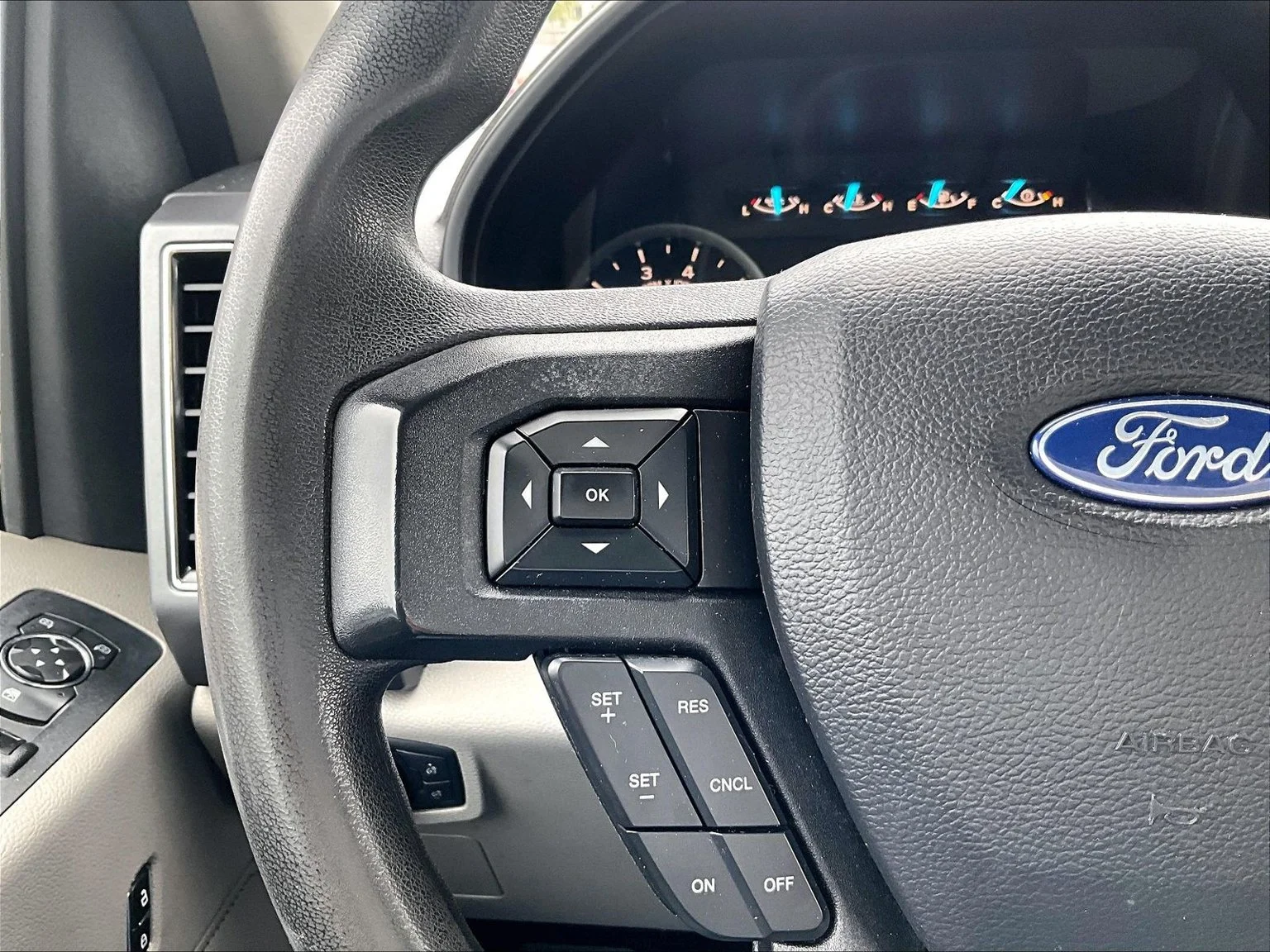 Used 2019 Blue Ford XLT image 20